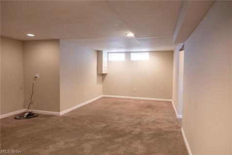 795 E 260th Street Euclid OH 44132