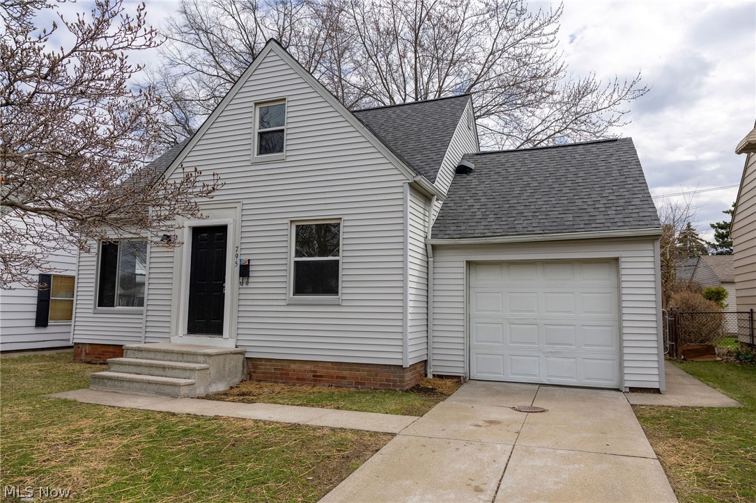 795 E 260th Street Euclid OH 44132