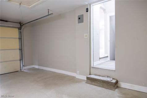 795 E 260th Street Euclid OH 44132
