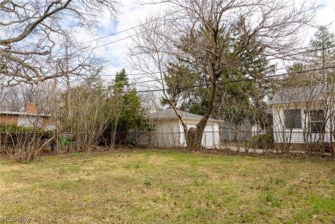 795 E 260th Street Euclid OH 44132