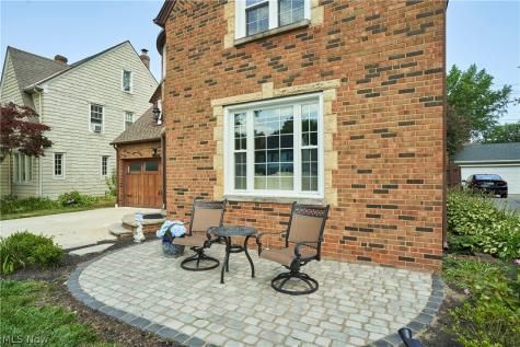 19670 S Sagamore Road Fairview Park OH 44126