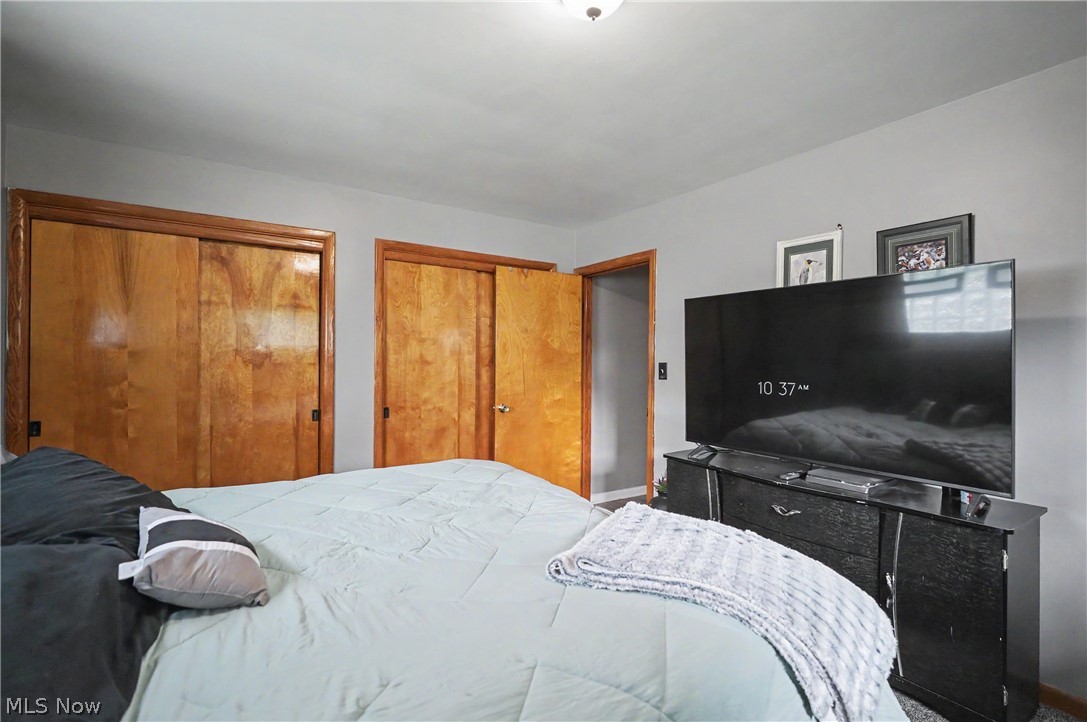 577 Geneva Avenue Struthers OH 44471