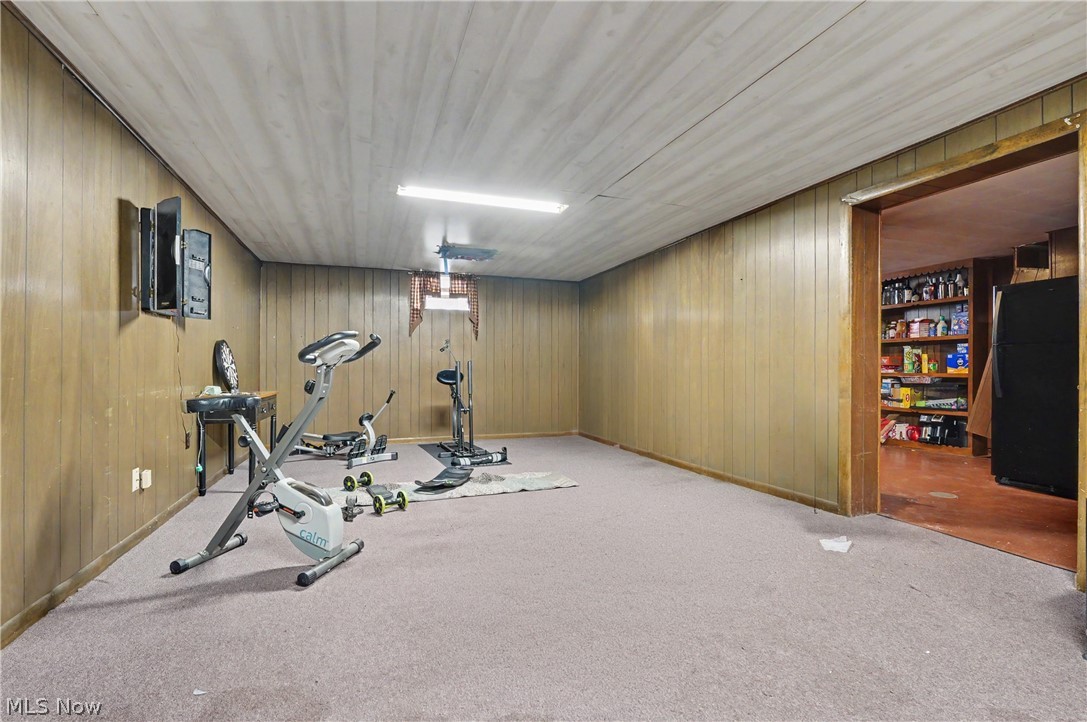 577 Geneva Avenue Struthers OH 44471