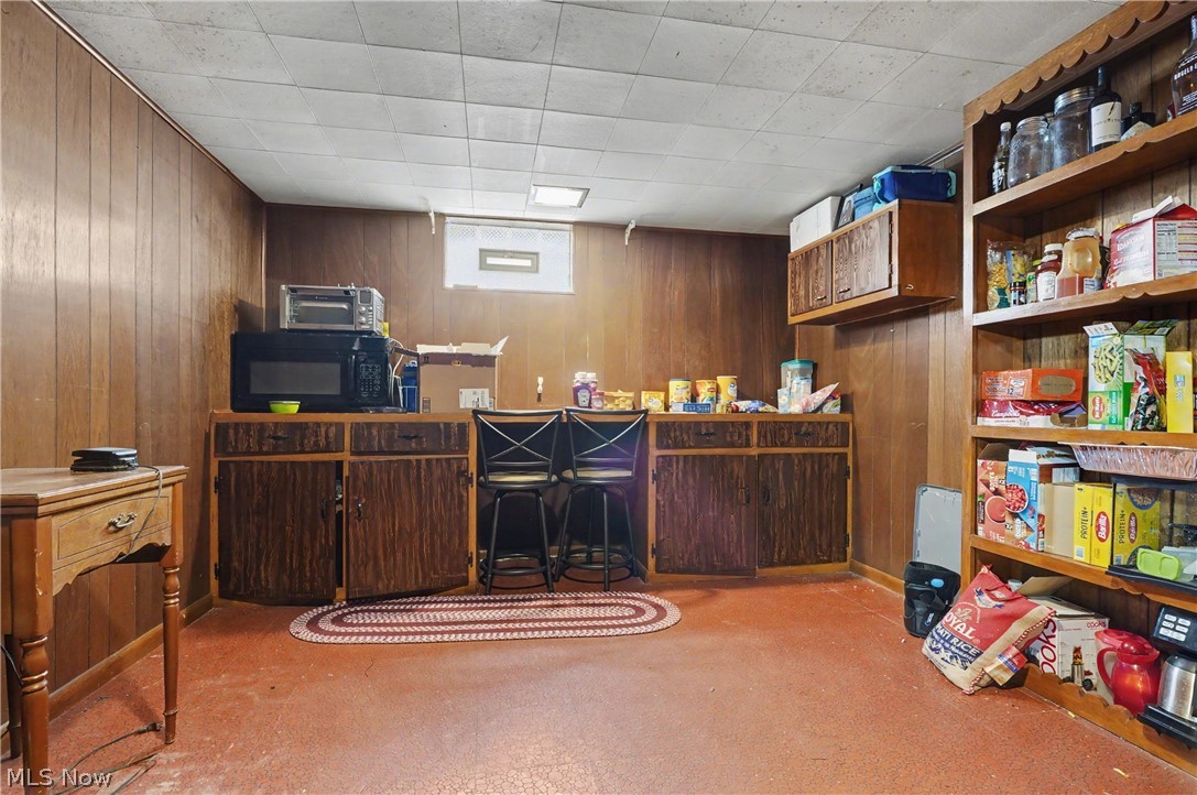 577 Geneva Avenue Struthers OH 44471