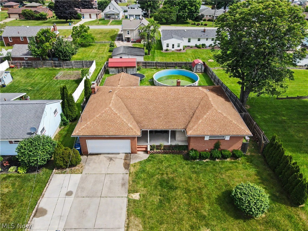 577 Geneva Avenue Struthers OH 44471