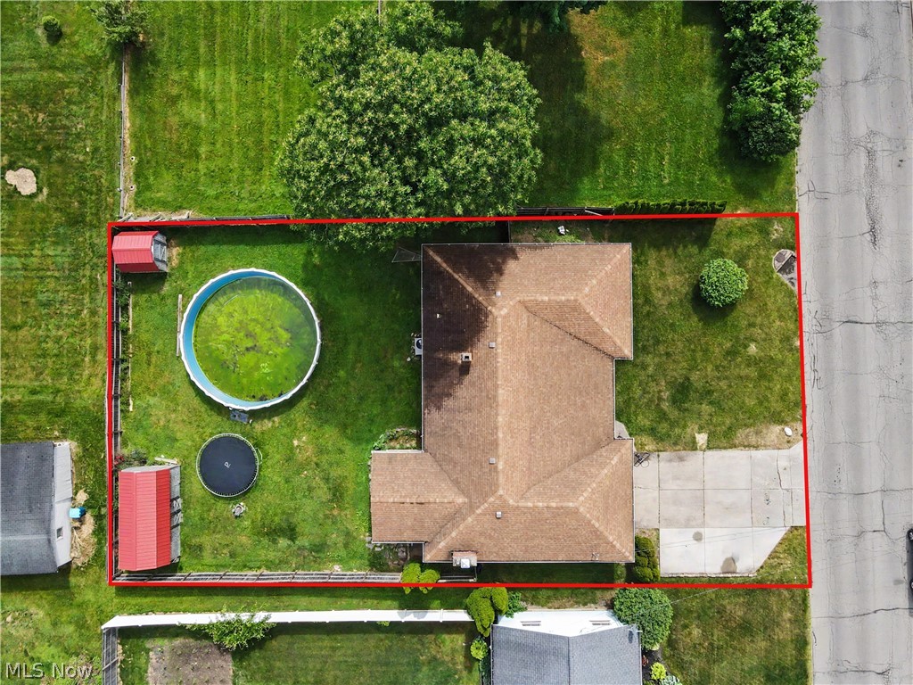 577 Geneva Avenue Struthers OH 44471