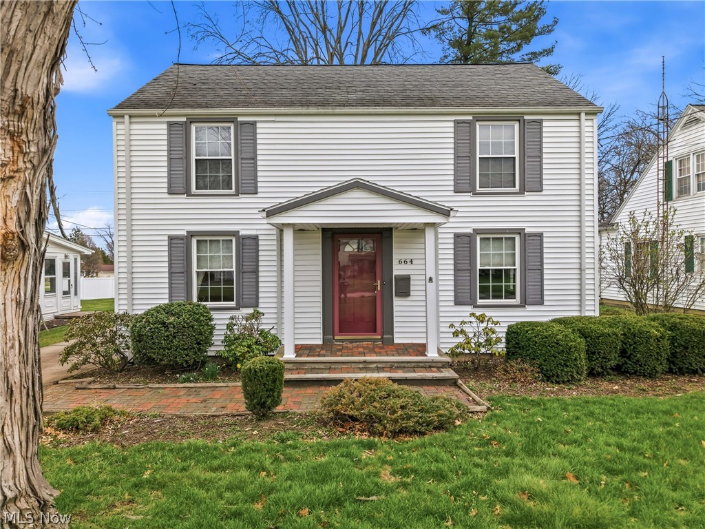 664 Perkinswood Boulevard NE Warren OH 44483