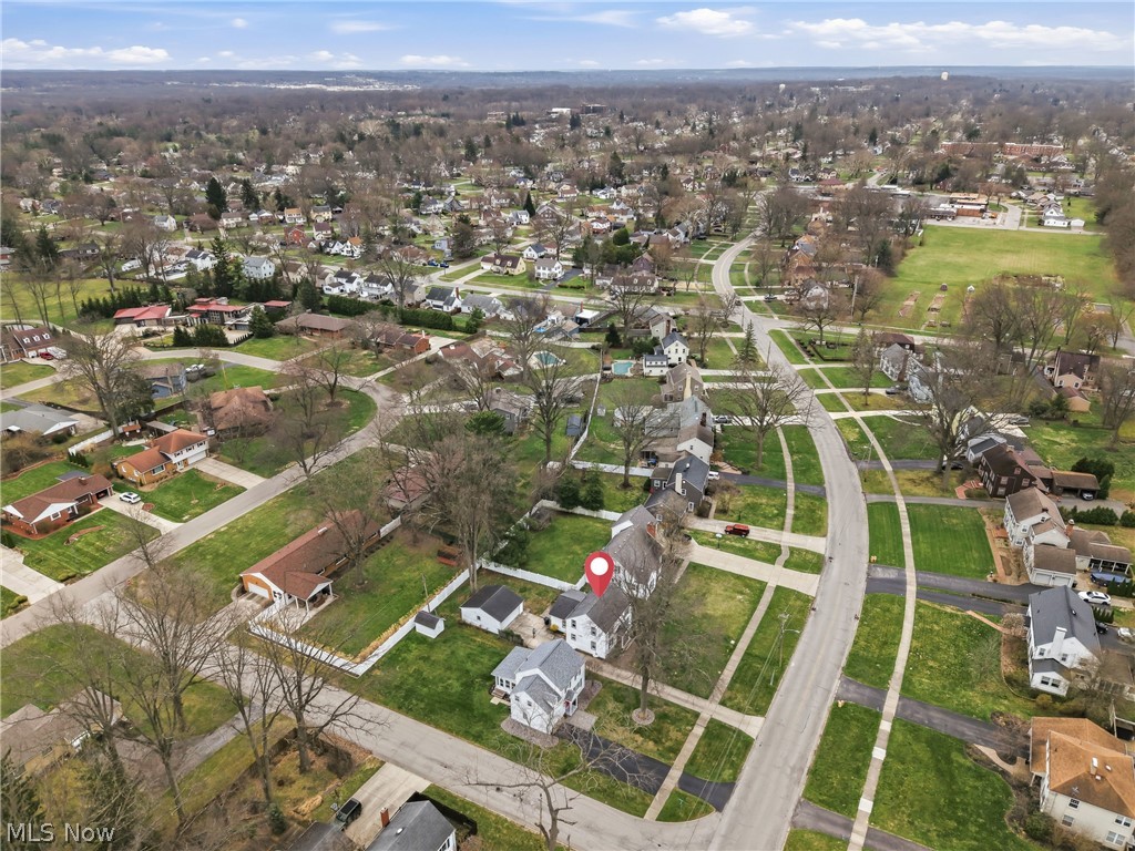664 Perkinswood Boulevard NE Warren OH 44483
