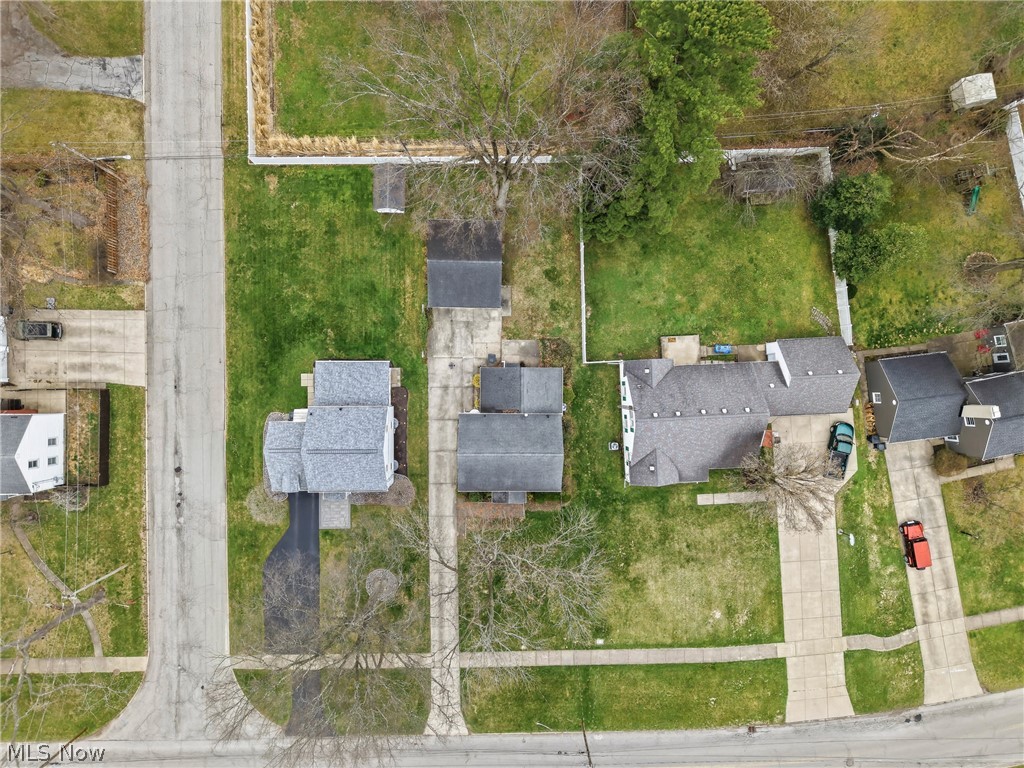 664 Perkinswood Boulevard NE Warren OH 44483