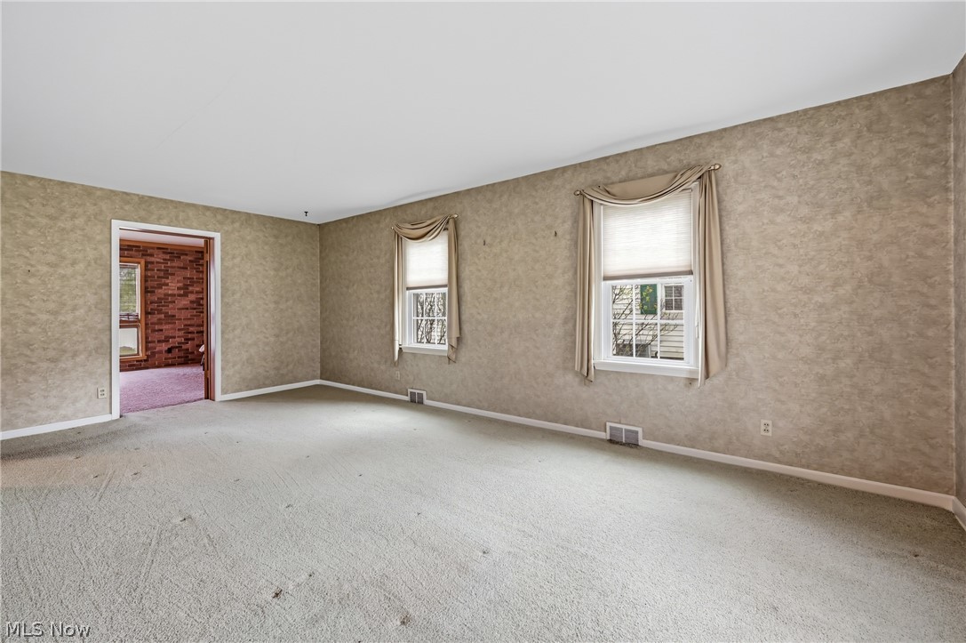 664 Perkinswood Boulevard NE Warren OH 44483
