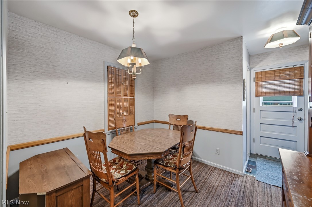 664 Perkinswood Boulevard NE Warren OH 44483