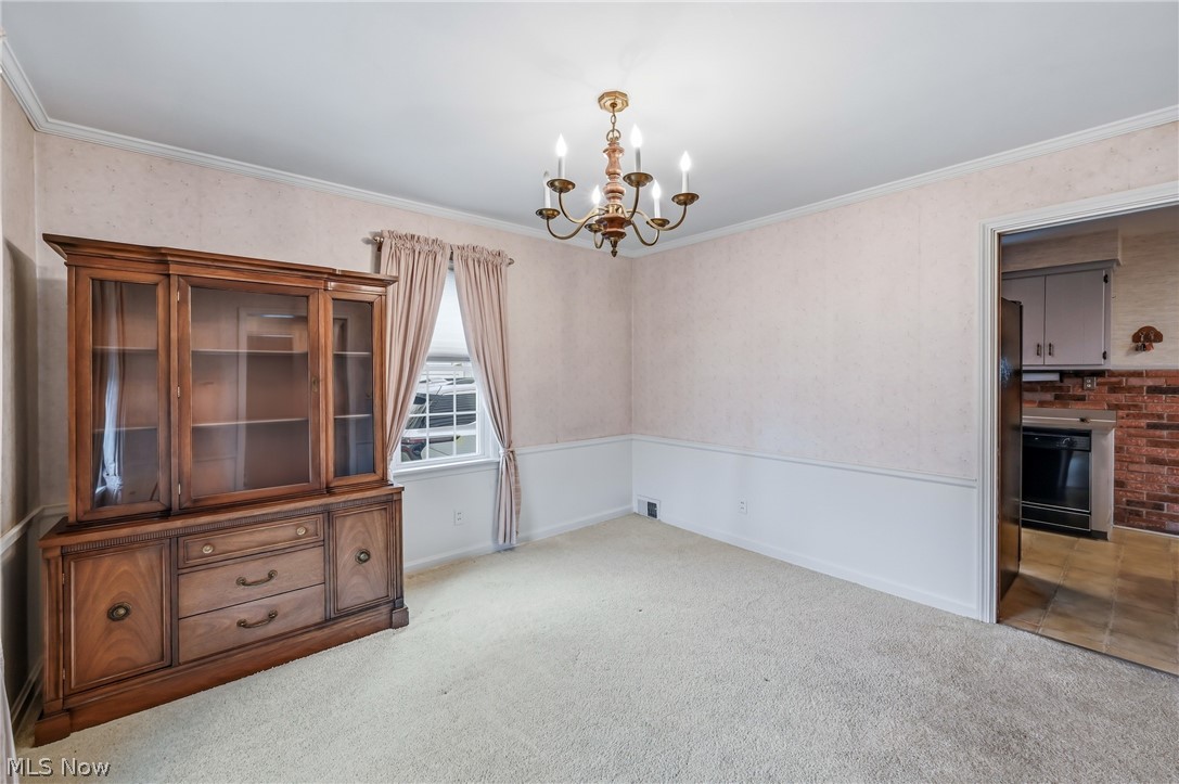 664 Perkinswood Boulevard NE Warren OH 44483