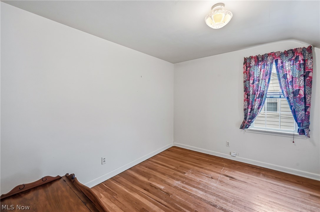 664 Perkinswood Boulevard NE Warren OH 44483