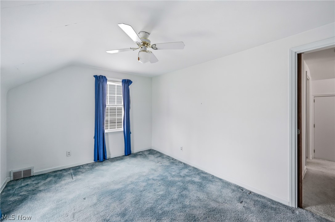 664 Perkinswood Boulevard NE Warren OH 44483