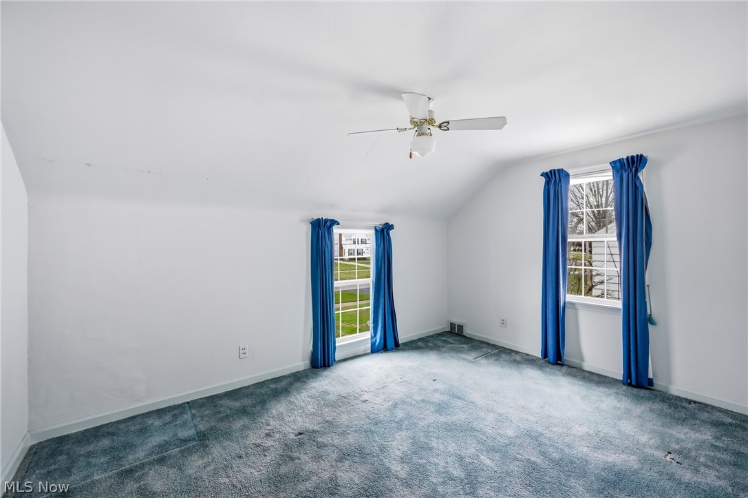664 Perkinswood Boulevard NE Warren OH 44483