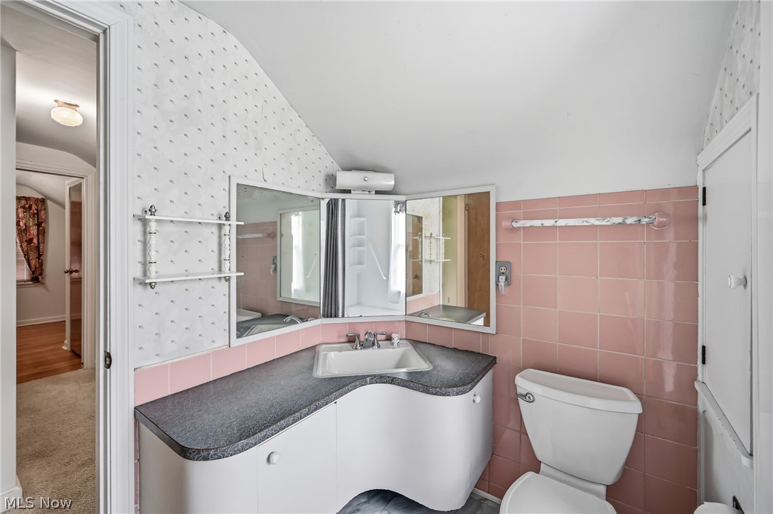 664 Perkinswood Boulevard NE Warren OH 44483