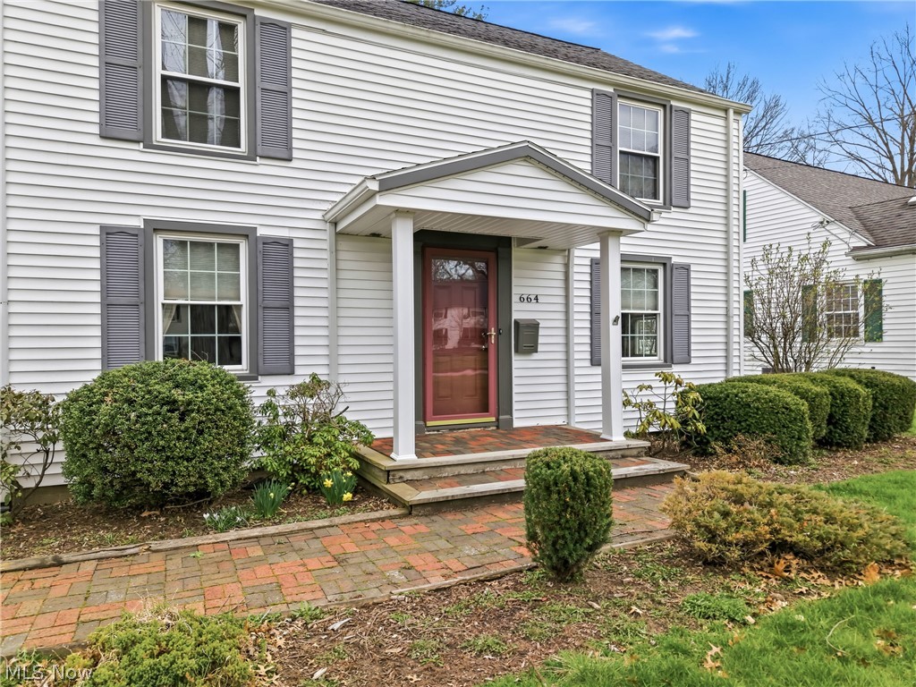 664 Perkinswood Boulevard NE Warren OH 44483