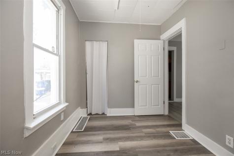 2177 W 81st Street Cleveland OH 44102