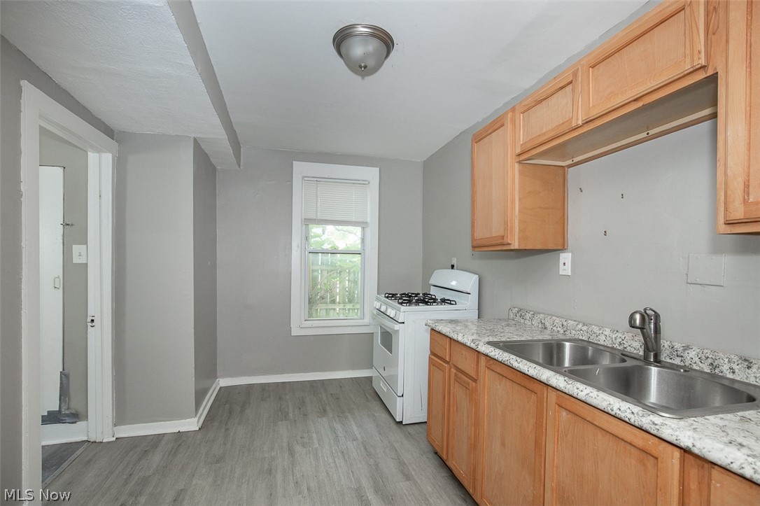 2177 W 81st Street Cleveland OH 44102