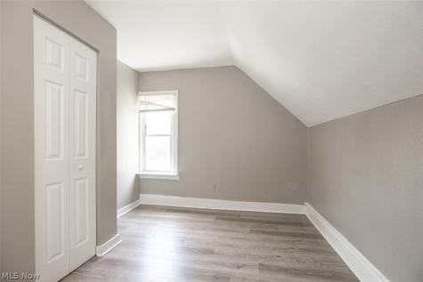 2177 W 81st Street Cleveland OH 44102