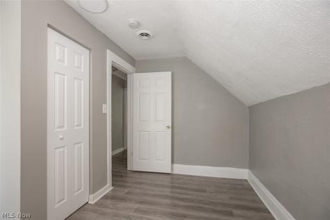 2177 W 81st Street Cleveland OH 44102