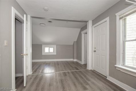 2177 W 81st Street Cleveland OH 44102