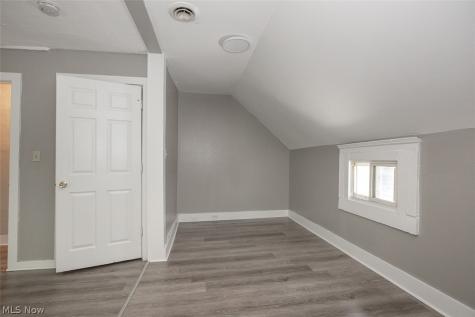 2177 W 81st Street Cleveland OH 44102