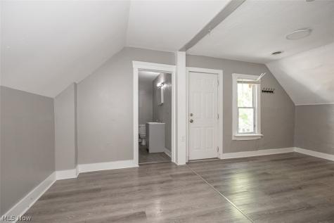 2177 W 81st Street Cleveland OH 44102