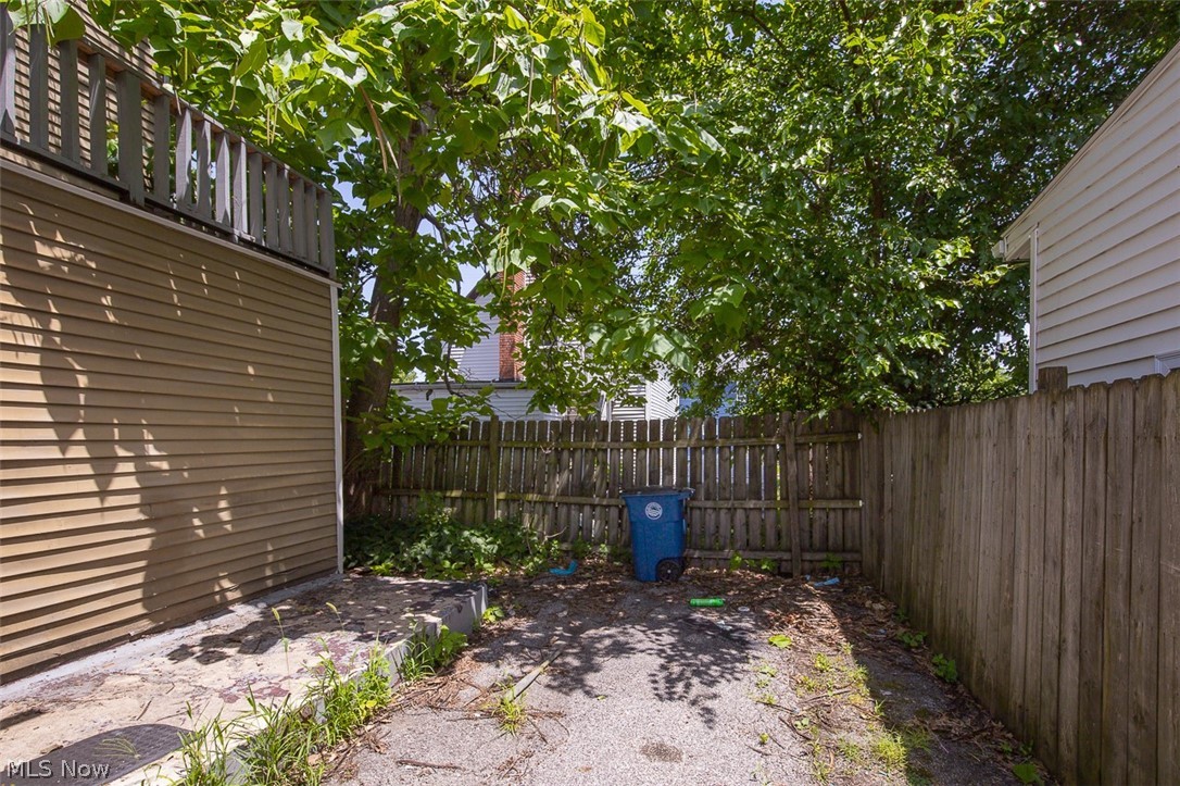2177 W 81st Street Cleveland OH 44102