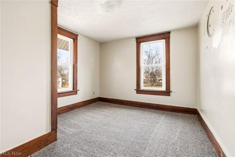 488 Alexander Street Akron OH 44306