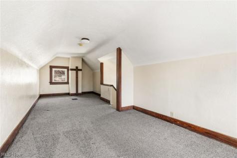 488 Alexander Street Akron OH 44306