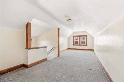 488 Alexander Street Akron OH 44306