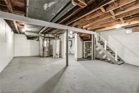488 Alexander Street Akron OH 44306