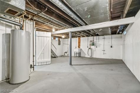 488 Alexander Street Akron OH 44306