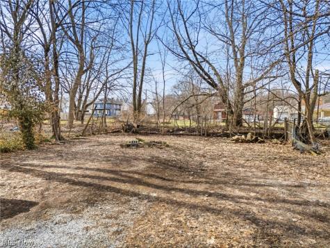 488 Alexander Street Akron OH 44306