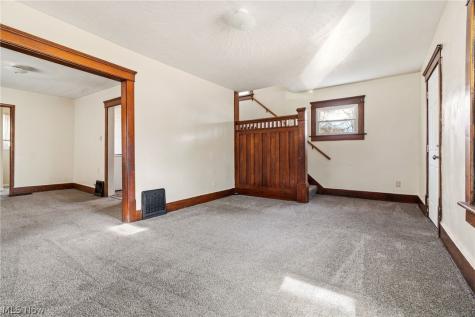 488 Alexander Street Akron OH 44306
