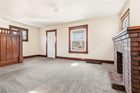 488 Alexander Street Akron OH 44306
