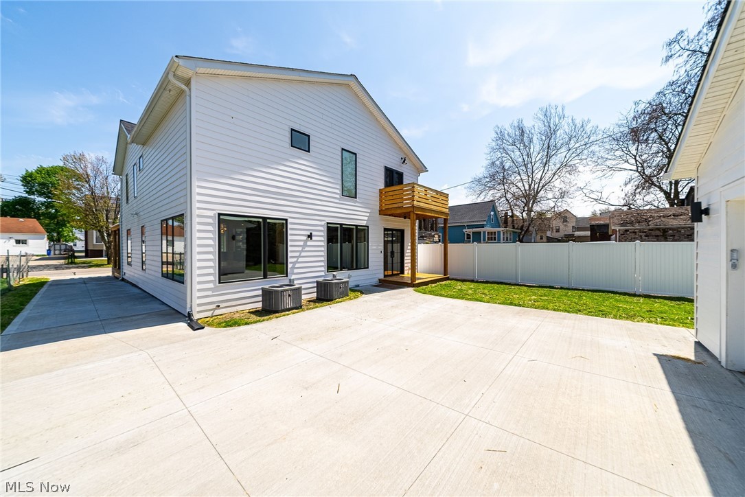 1442 W 57th Street Cleveland OH 44102
