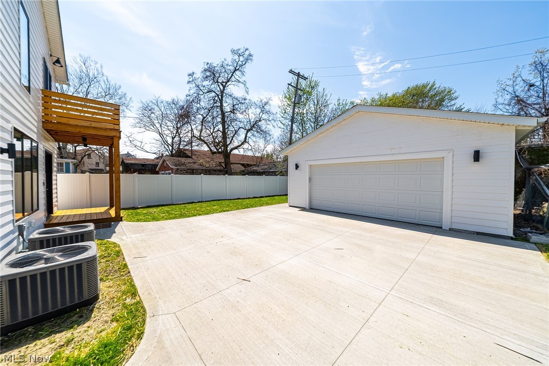 1442 W 57th Street Cleveland OH 44102