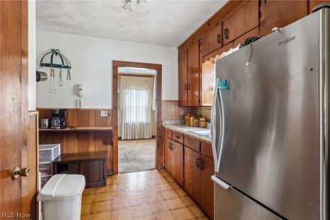 861 5th Avenue Akron OH 44306