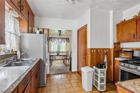 861 5th Avenue Akron OH 44306