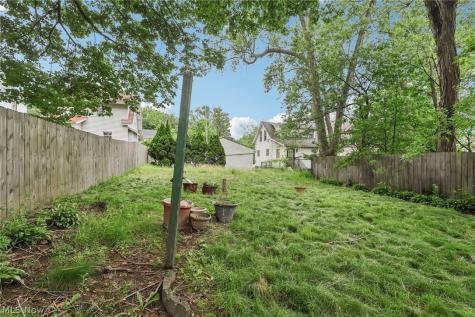 861 5th Avenue Akron OH 44306