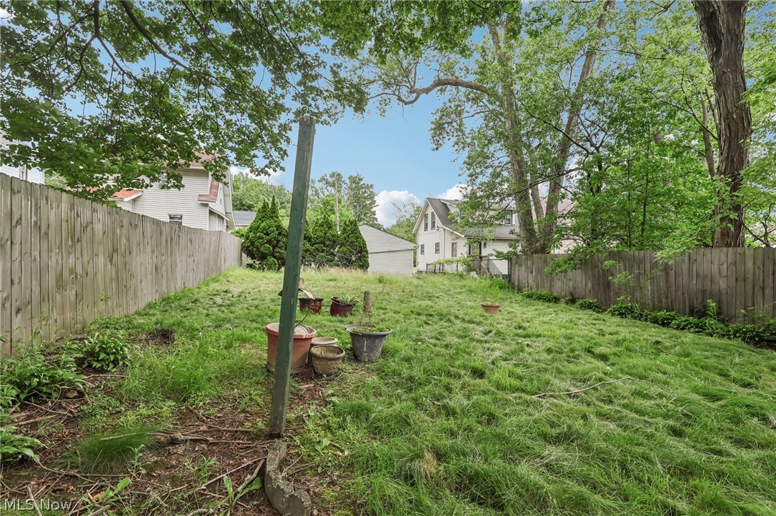 861 5th Avenue Akron OH 44306