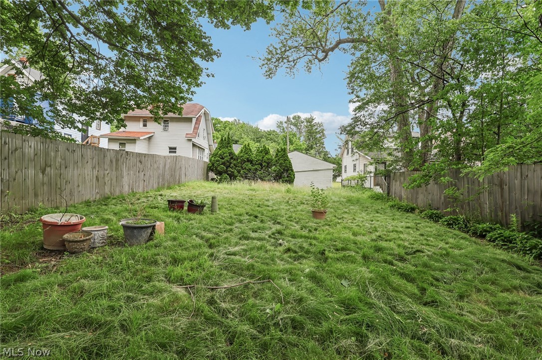 861 5th Avenue Akron OH 44306