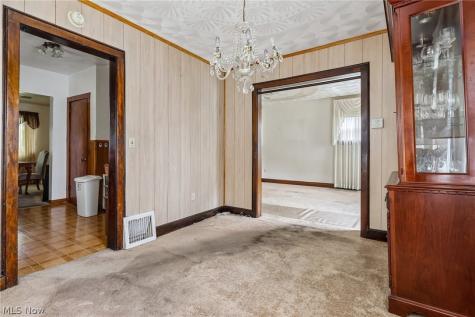 861 5th Avenue Akron OH 44306