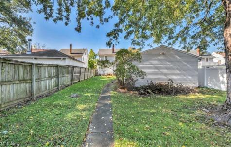 3251 Reid Avenue Lorain OH 44055