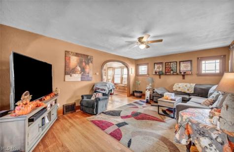 3251 Reid Avenue Lorain OH 44055