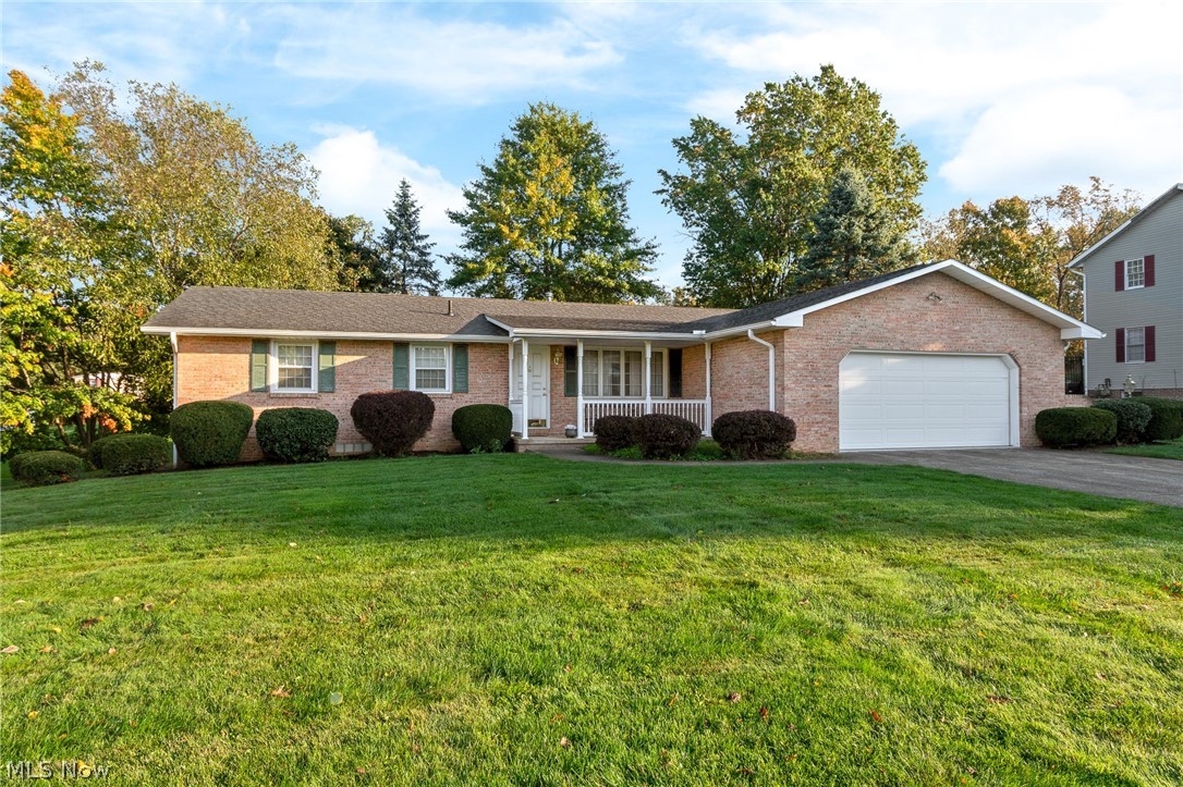 5727 Eastview Street Louisville OH 44641