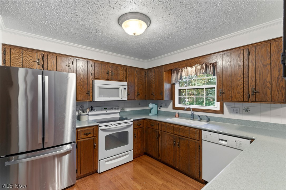 5727 Eastview Street Louisville OH 44641