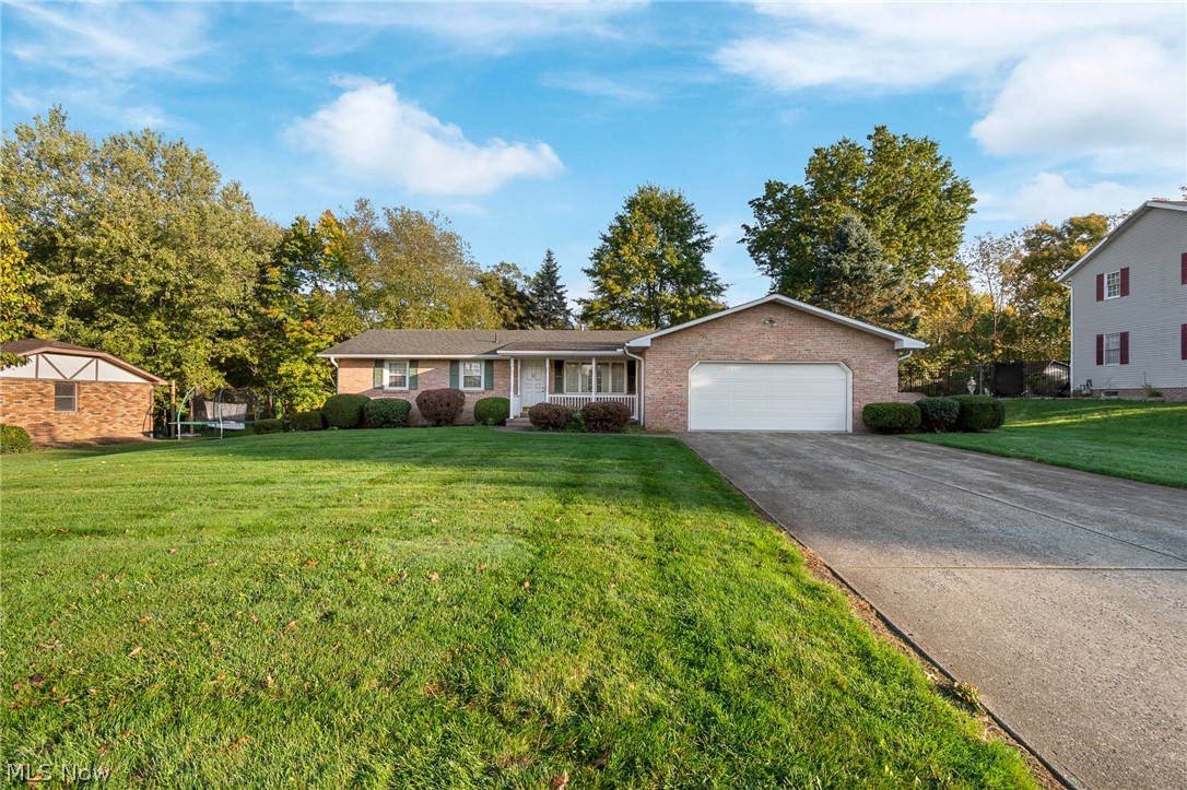 5727 Eastview Street Louisville OH 44641